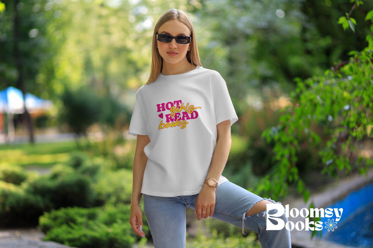 CAMISETA HOT GIRLS READ BOOKS