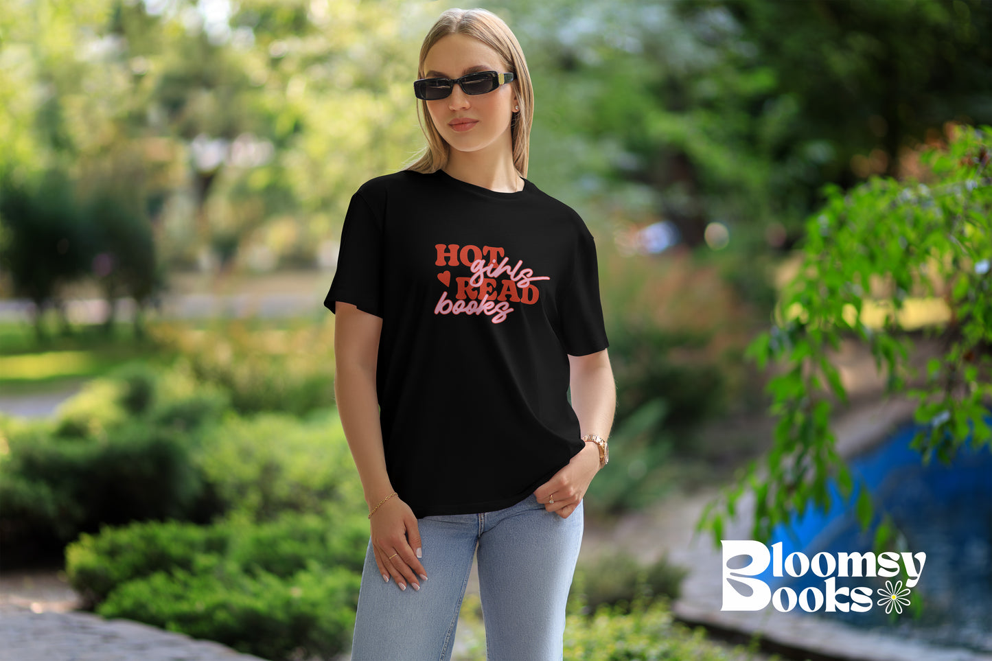 CAMISETA HOT GIRLS READ BOOKS